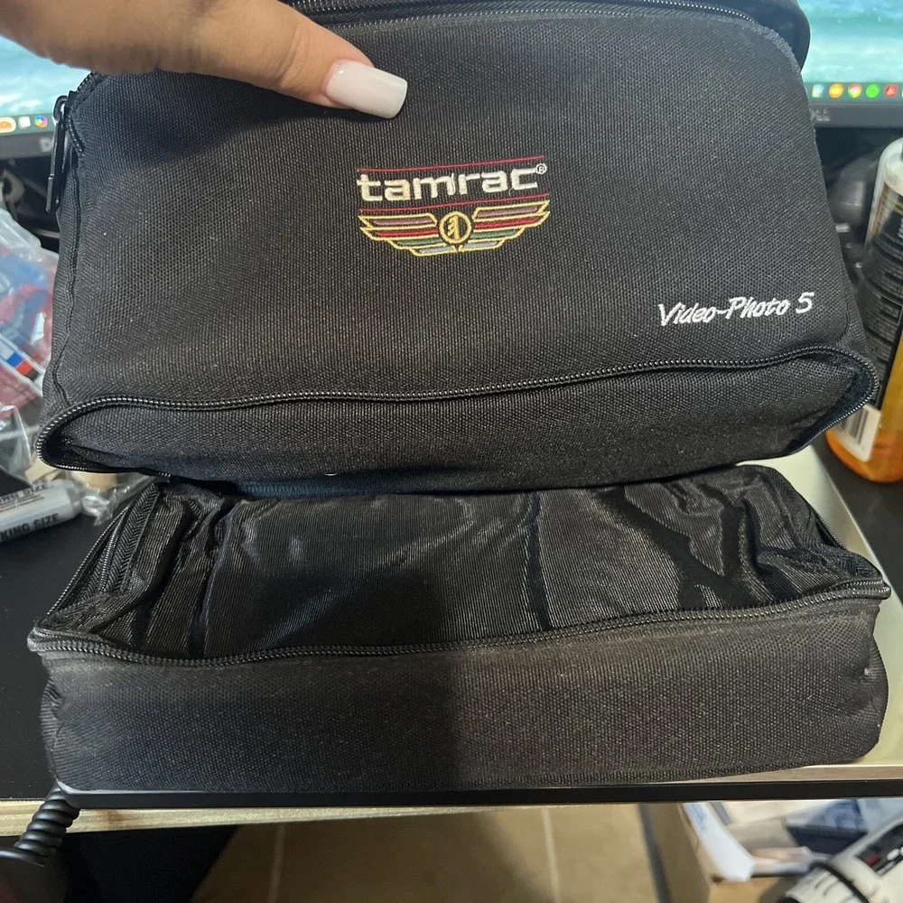 Tamrac Camera Bag Made In USA‎  Black Shoulder Strap And Dividers Pouch video